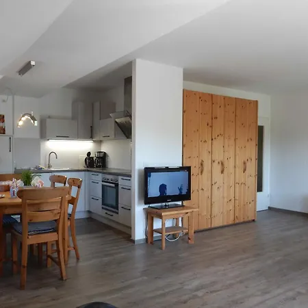Apartment Resi A6 *